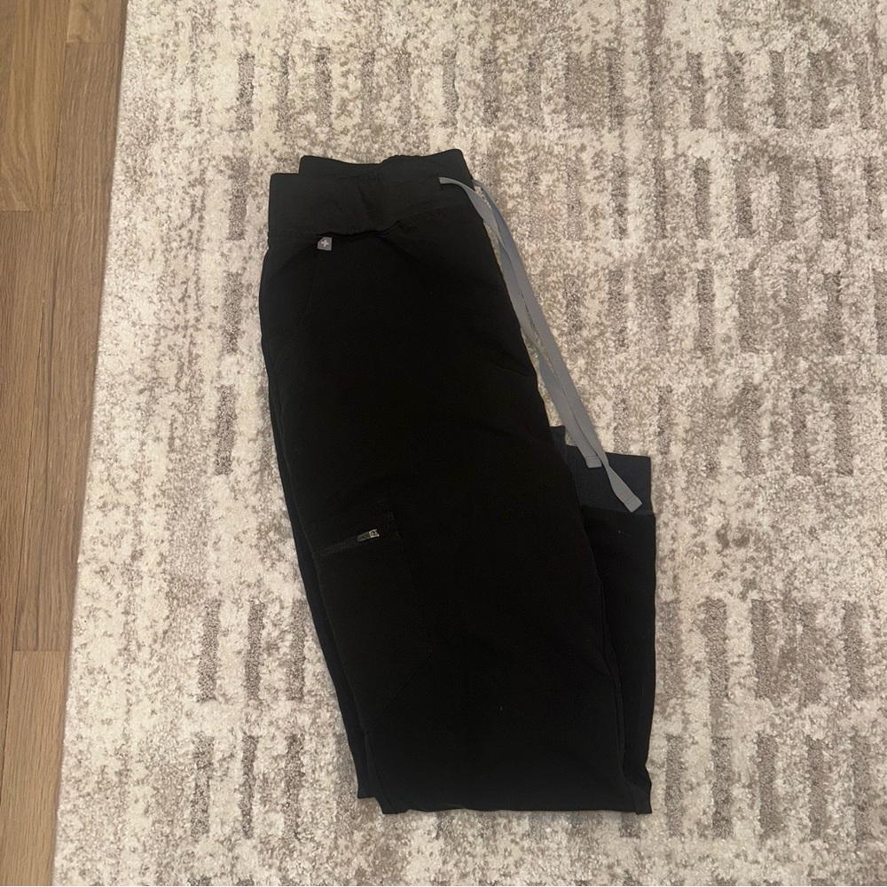 FIGS Black Zamora High Waisted Jogger Scrub Pants - Size large